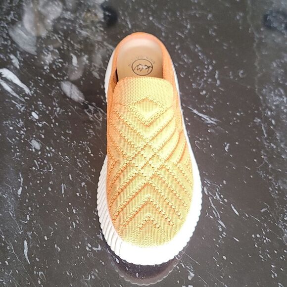 BRAND NEW WHITE MOUNTAIN KNIT SLIP ON MULES-DYSTANT - Picture 6 of 15